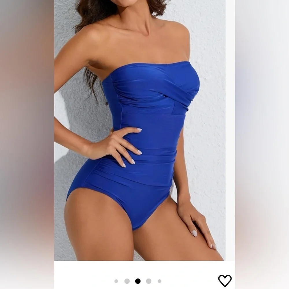 NWT-STUNNING ⭐️ BLUE SWIMSUIT Removable straps